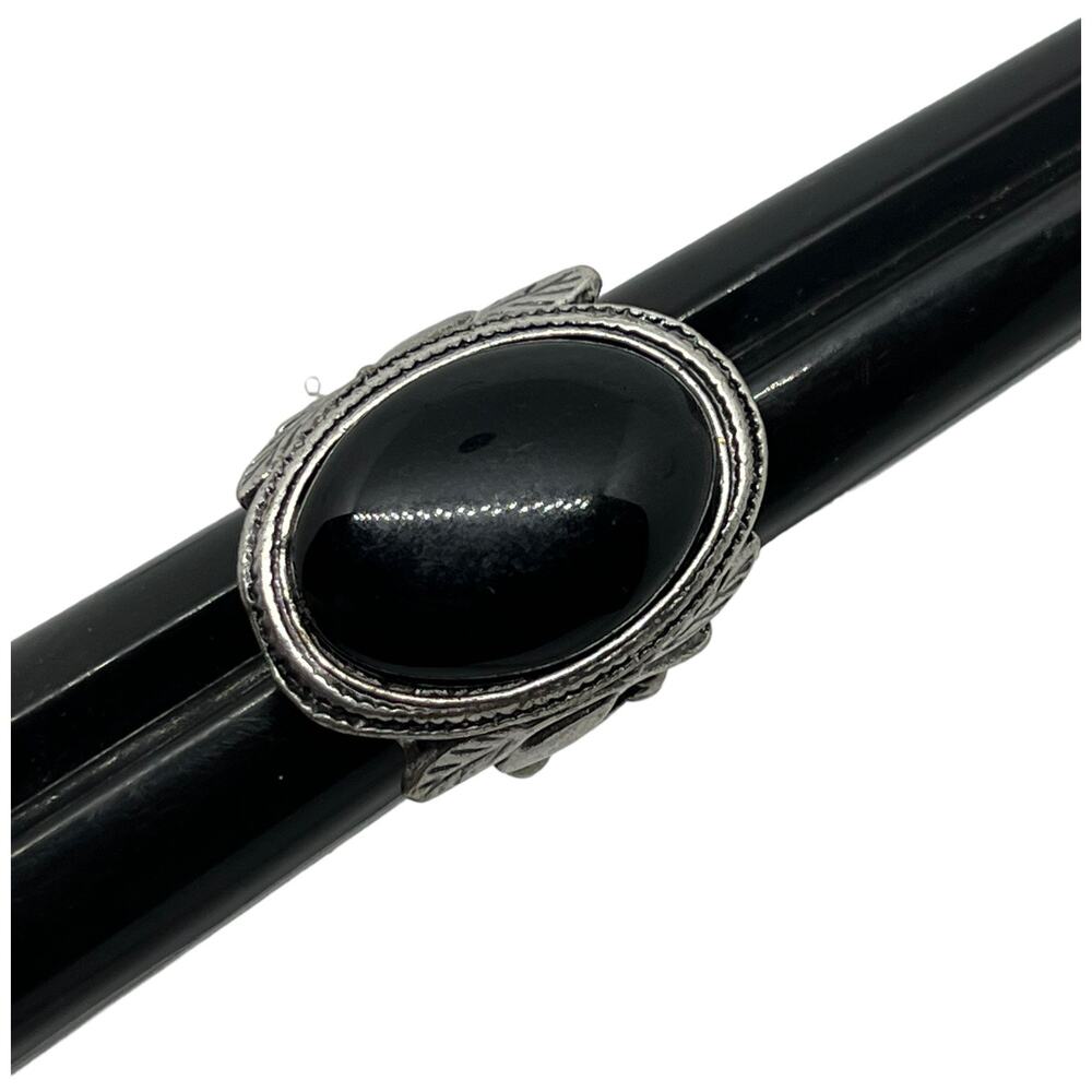 Black Stone Silver Tone Stretch Ring Leaf Design Vintage Style Adjustable Gothic